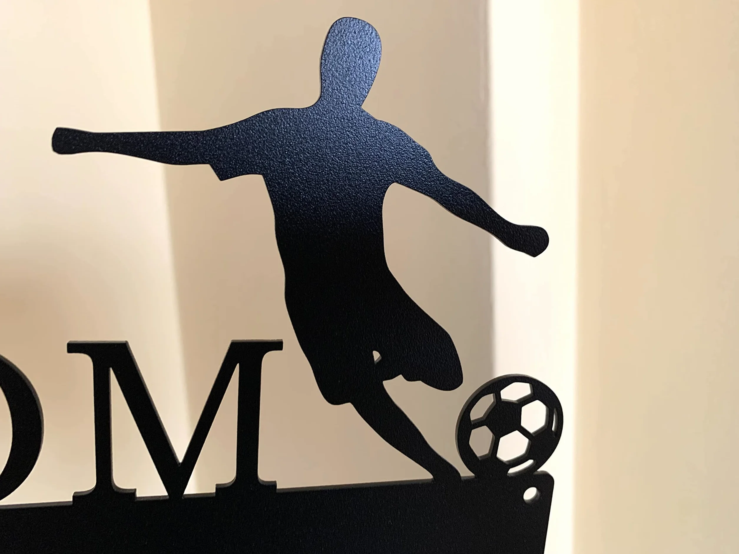 Porta Medaglie Personalizzato Calcio con Nome, Espositore a Parete con Gancio, Supporto in Metallo Design 1