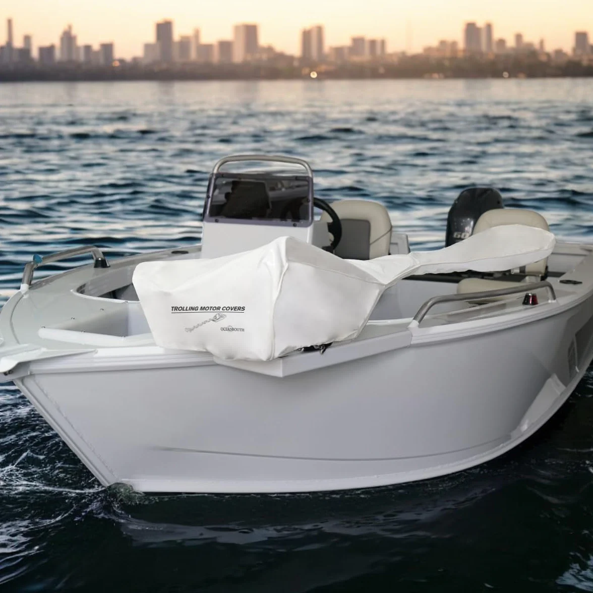 Oceansouth Copertura Personalizzata Progettata per Motori Traina MINN KOTA (Copertura Compatibile con Riptide Terrova, 1524mm, Bianca)