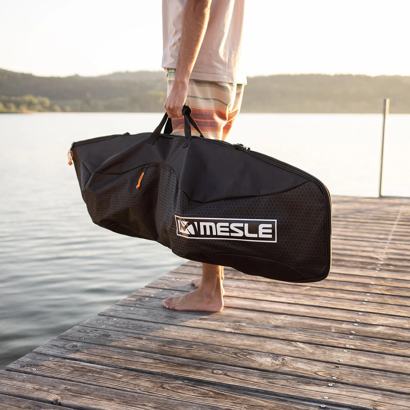 MESLE Borsa per Wakeboard e Kiteboard Quest Padded, Fino a 146 cm con Attacco, Imbottita, Borsa Nera