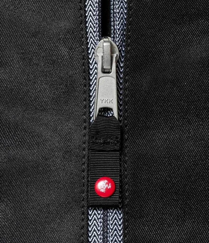 Manduka Go Light - Borsa per tappetino da yoga con tasca, tracolla regolabile, adatta per la maggior parte dei tappetini da yoga