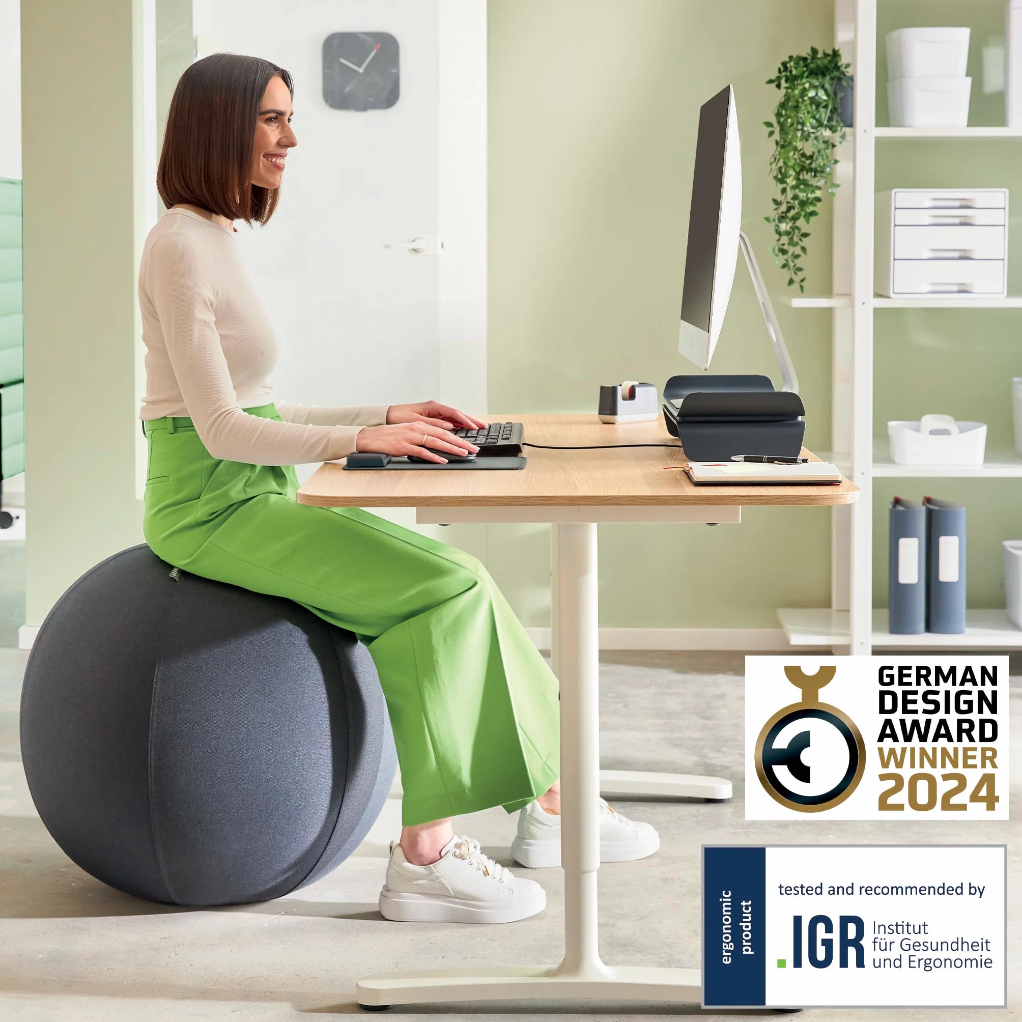Leitz Ergo Palla da Seduta Active con funzione di arresto, alternativa ergonomica alla sedia, diametro 65 cm, con rivestimento in tessuto, pompa ad aria manuale e 2 spine, Grigio Velluto, 65420089