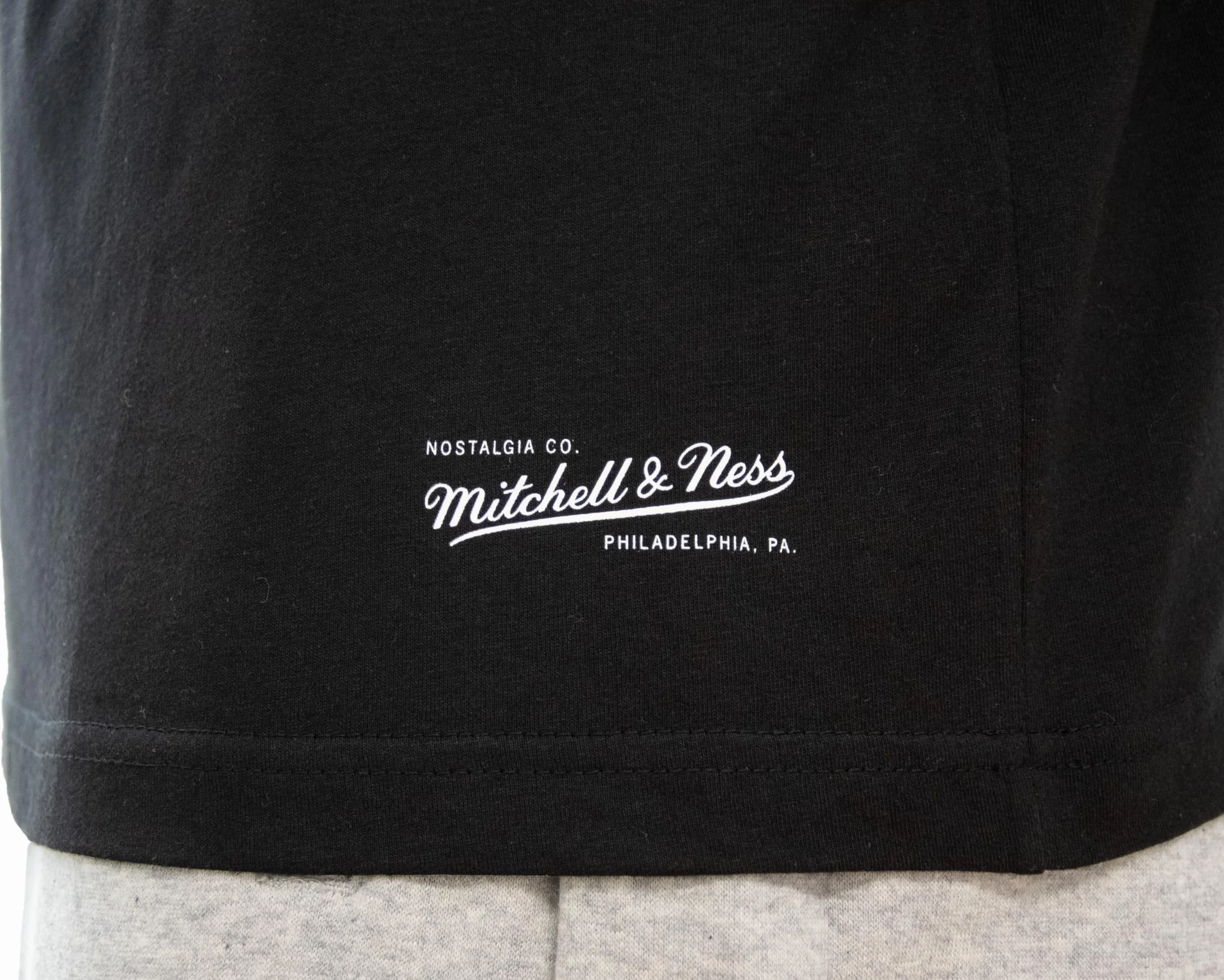Mitchell & Ness Uomo T-Shirt NBA HWC Team Arch Print