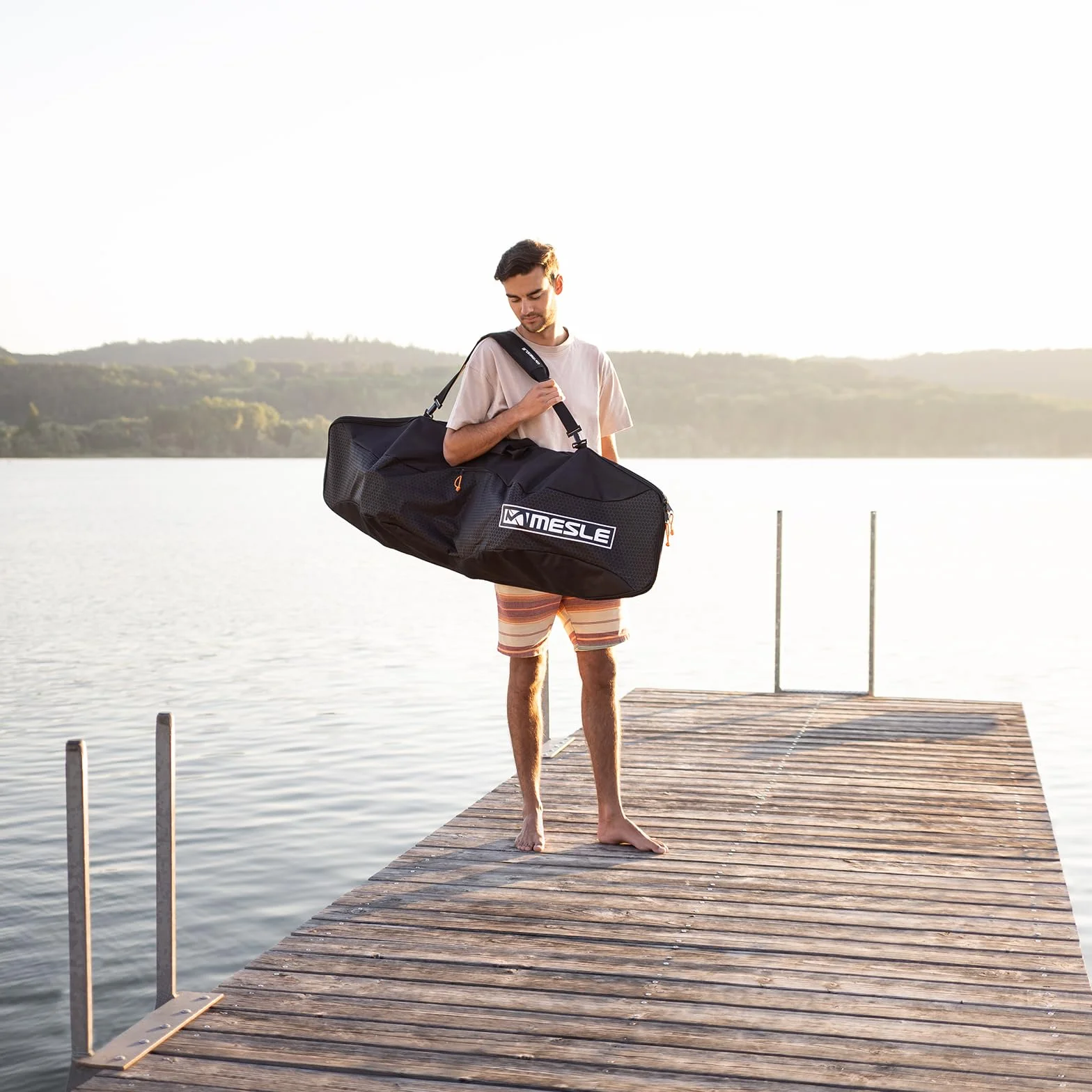 MESLE Borsa per Wakeboard e Kiteboard Quest Padded, Fino a 146 cm con Attacco, Imbottita, Borsa Nera