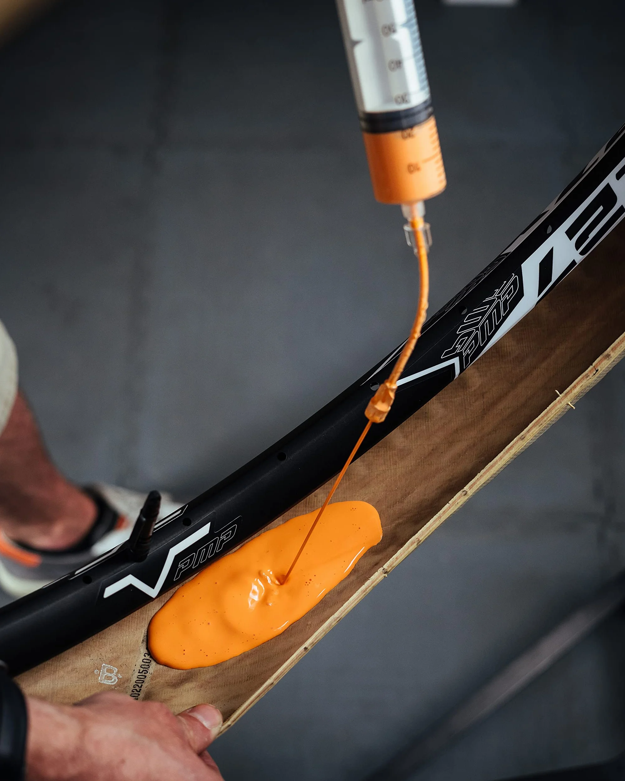 PMP Orange Latex Sigillante Antiforatura per Coperture Tubeless MTB e Strada