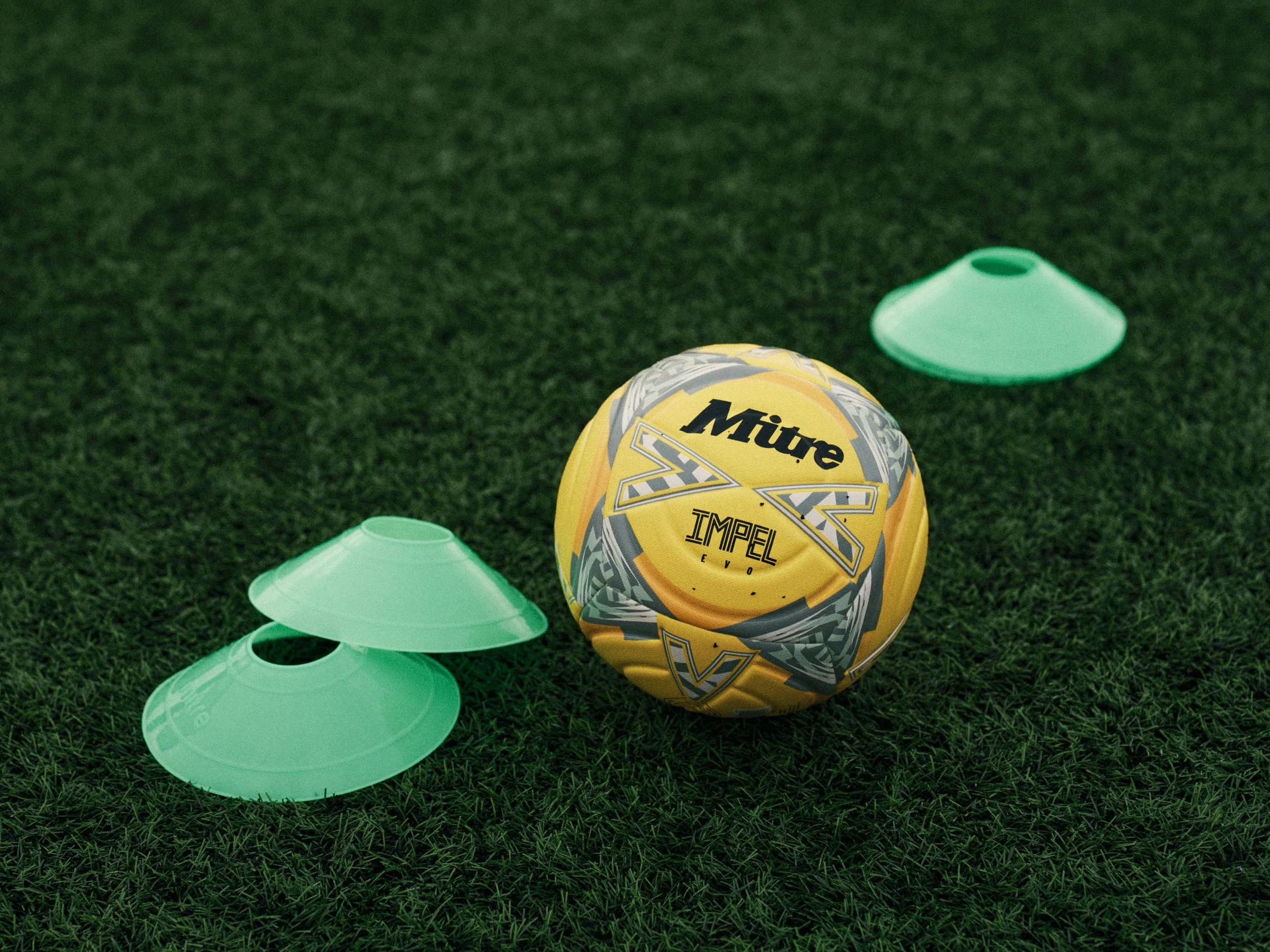Mitre Impel Evo Calcio Palloni Unisex Adulto